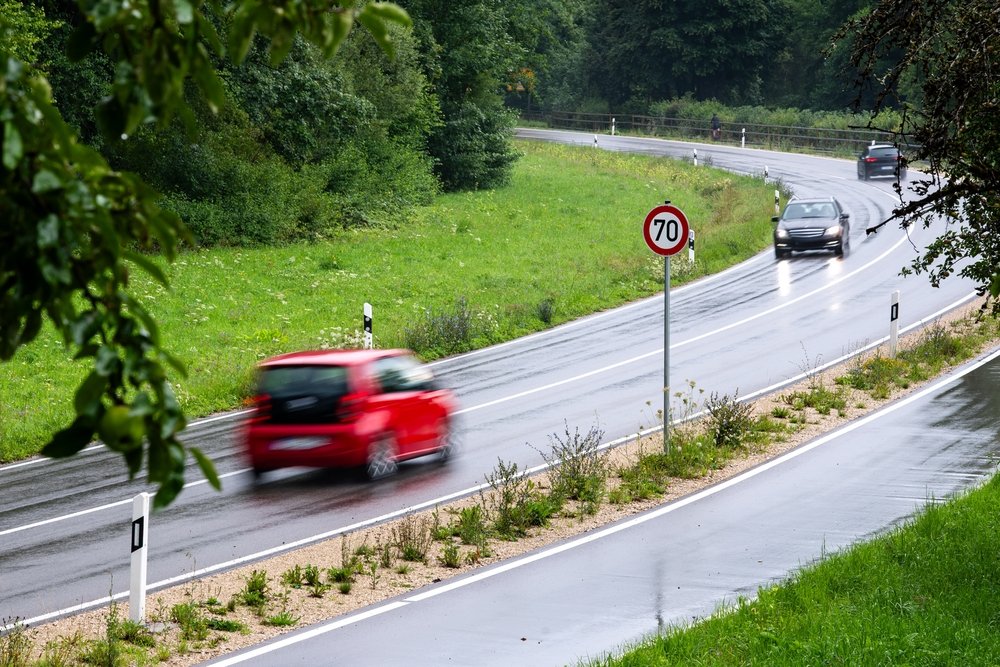 Un indicator fals a păcălit 400 de șoferi să circule cu viteză prea mare, într-un oraș din Germania. Decizia autorităților