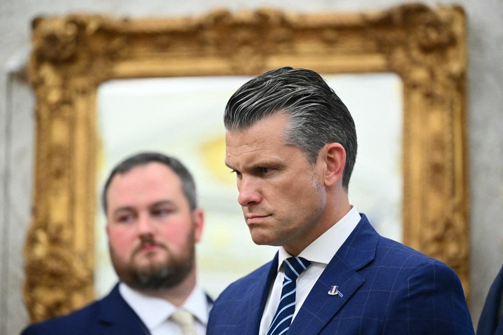 Zelenski îl acuză pe șeful Pentagonului că blochează rachetele pentru Ucraina, deși europenii le-au plătit deja. „Așteaptă semnătura lui Hegseth”