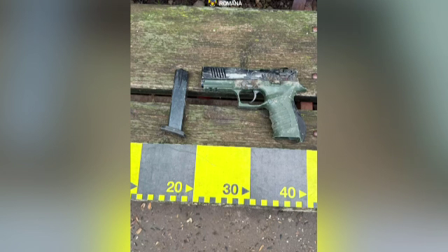 Atac armat pe o stradă din Urziceni. Anchetatorii caută al doilea pistol folosit de agresori