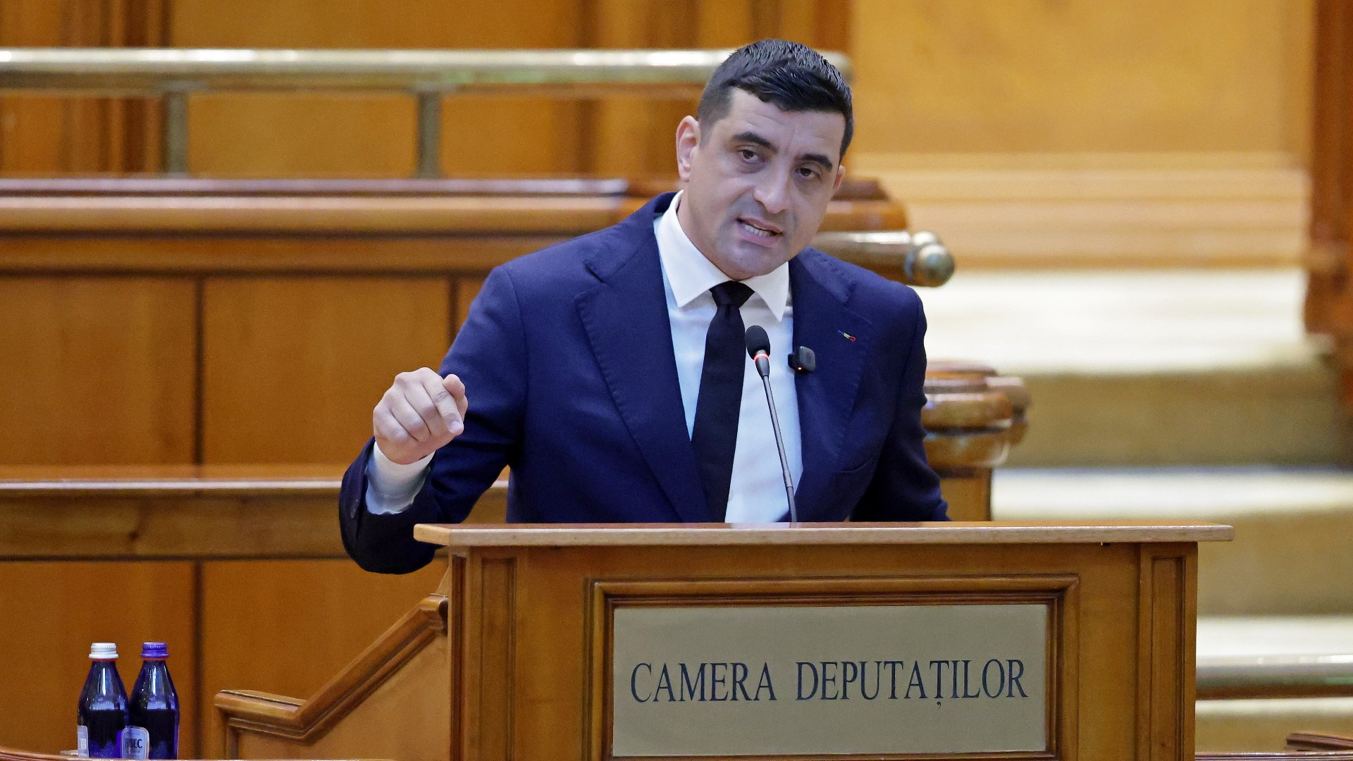 George Simion, discurs acid înaintea votului de învestitură: „Vă prefaceți că ați rupt alianța și votați cot la cot”