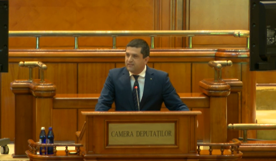 Radu Miruţă (USR): Problema acestui Guvern este pesedizarea instituţiilor statului