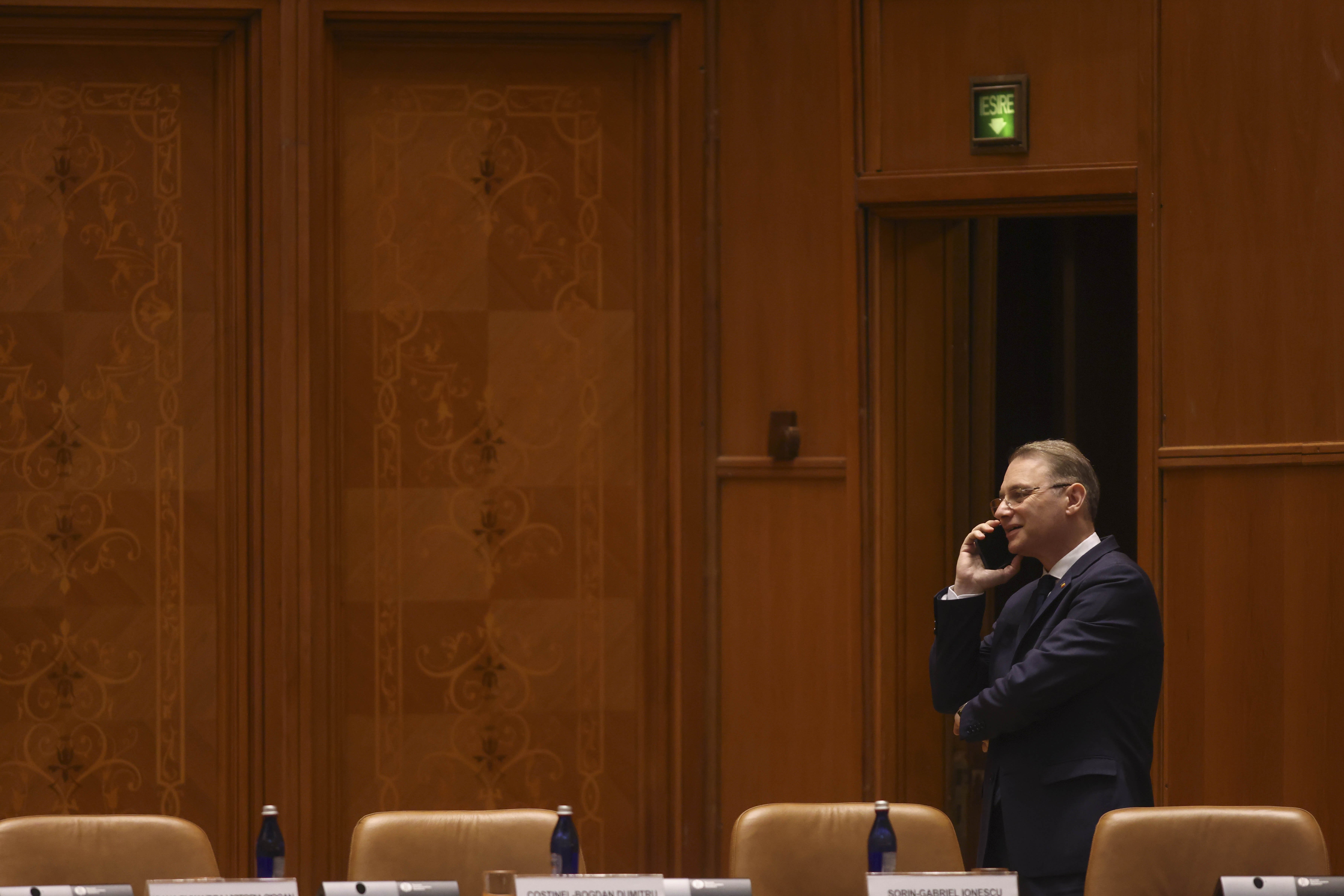 Preşedintele Nicuşor Dan a semnat decretul pentru numirea Guvernului. Cine sunt noii miniștrii