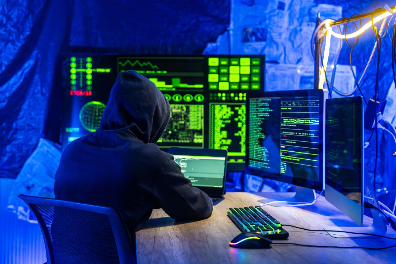 Polonia acuză platformele sociale că sunt un „aliat tăcut” al Rusiei în războiul digital