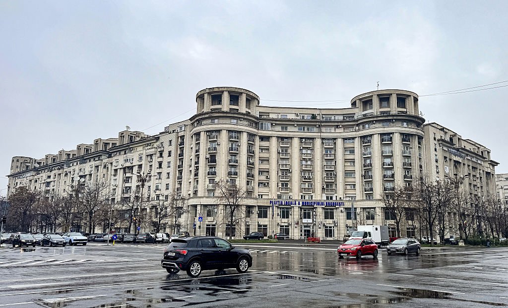 Cum va fi vremea în București în următoarele două zile. Ploi, vânt și temperaturi de toamnă în Capitală