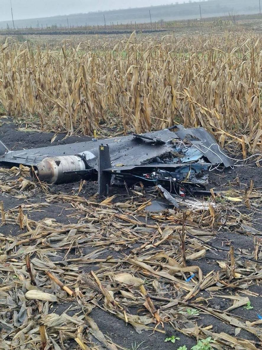 Dronă de atac rusească, prăbușită în apropierea unei locuințe din Republica Moldova. Chișinăul va expulza un diplomat rus