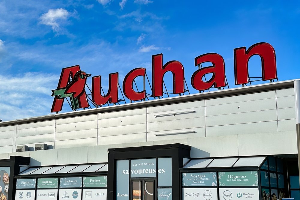 Un hipermarket Auchan din Franța le-a cerut casierilor să strângă recenzii pozitive pe Google. Ce a primit câștigătorul