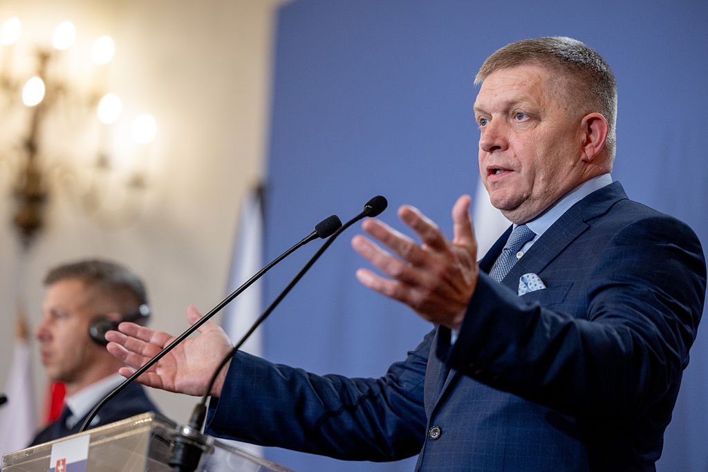 Alegeri regionale și locale în Slovacia, un test pentru premierul populist de stânga Robert Fico