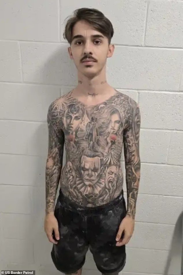 Un migrant român ilegal, acoperit cu tatuaje cu „clovni malefici”, a fost arestat de poliția de frontieră SUA
