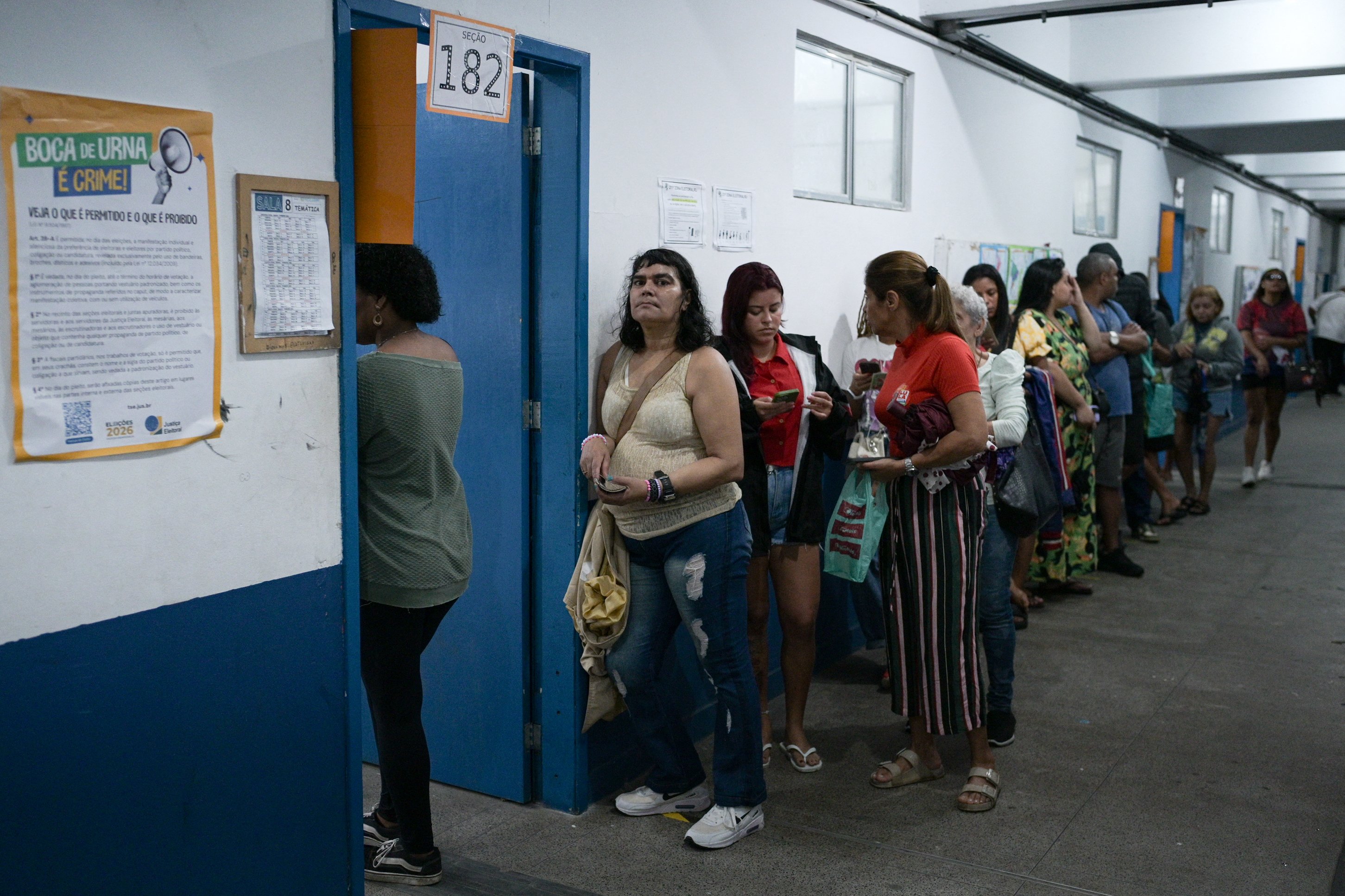 Alegerile prezidenţiale din Brazilia. S-au deschis secţiile de votare pentru turul al doilea între Lula şi Bolsonaro