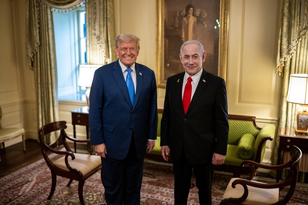Trump le cere israelienilor să voteze în alegerile legislative de marţi cu Netanyahu, un ”războinic excepţional”