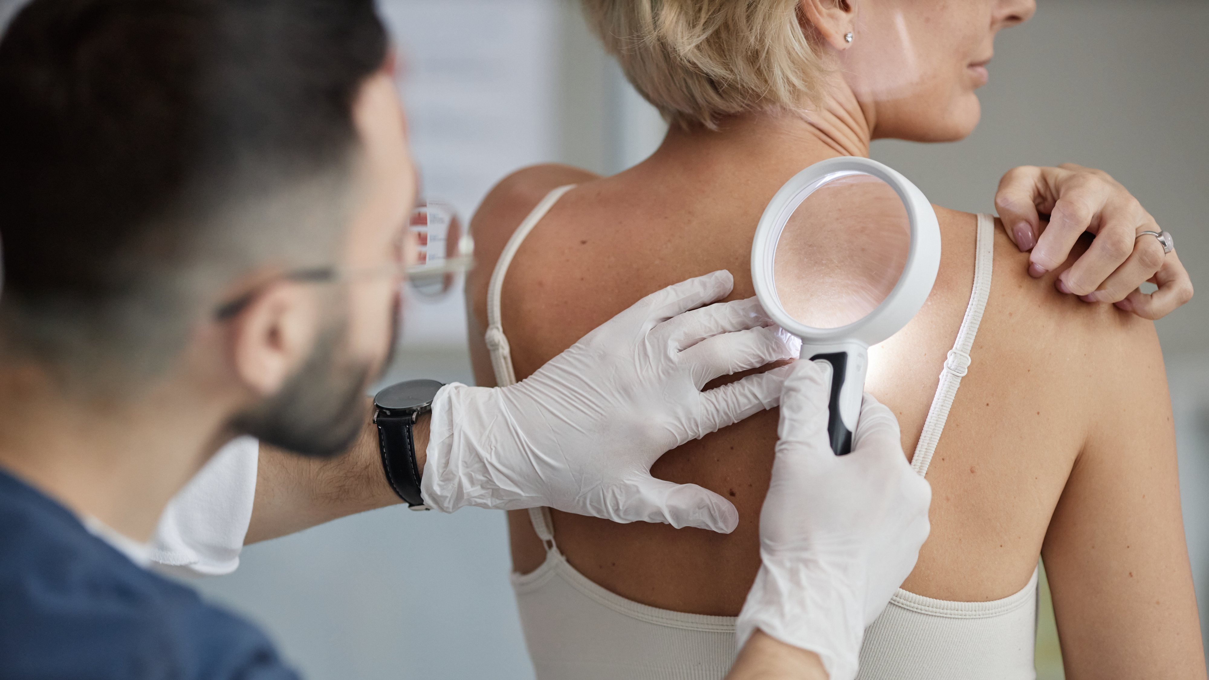 Vaccinul care revoluționează lupta cu una dintre cele mai agresive forme de cancer de piele. Reduce riscul de deces cu 42%