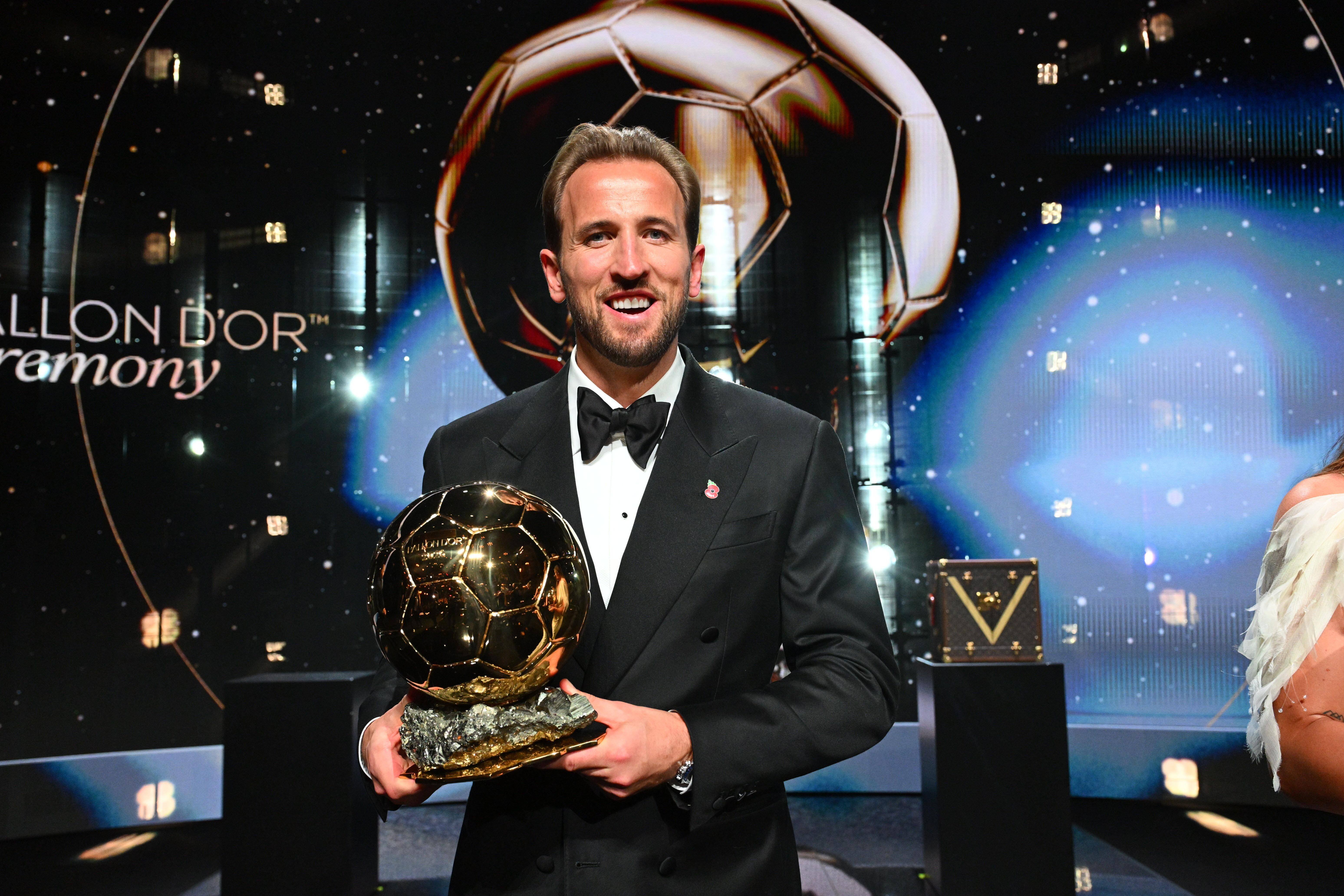 Fotbalistul englez Harry Kane a câştigat Balonul de Aur. FOTO&VIDEO