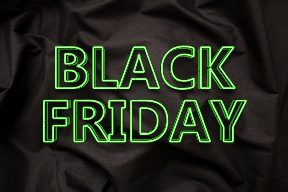 Black Friday 2026 la Fashion Days. Când încep reducerile la haine, pantofi și accesorii